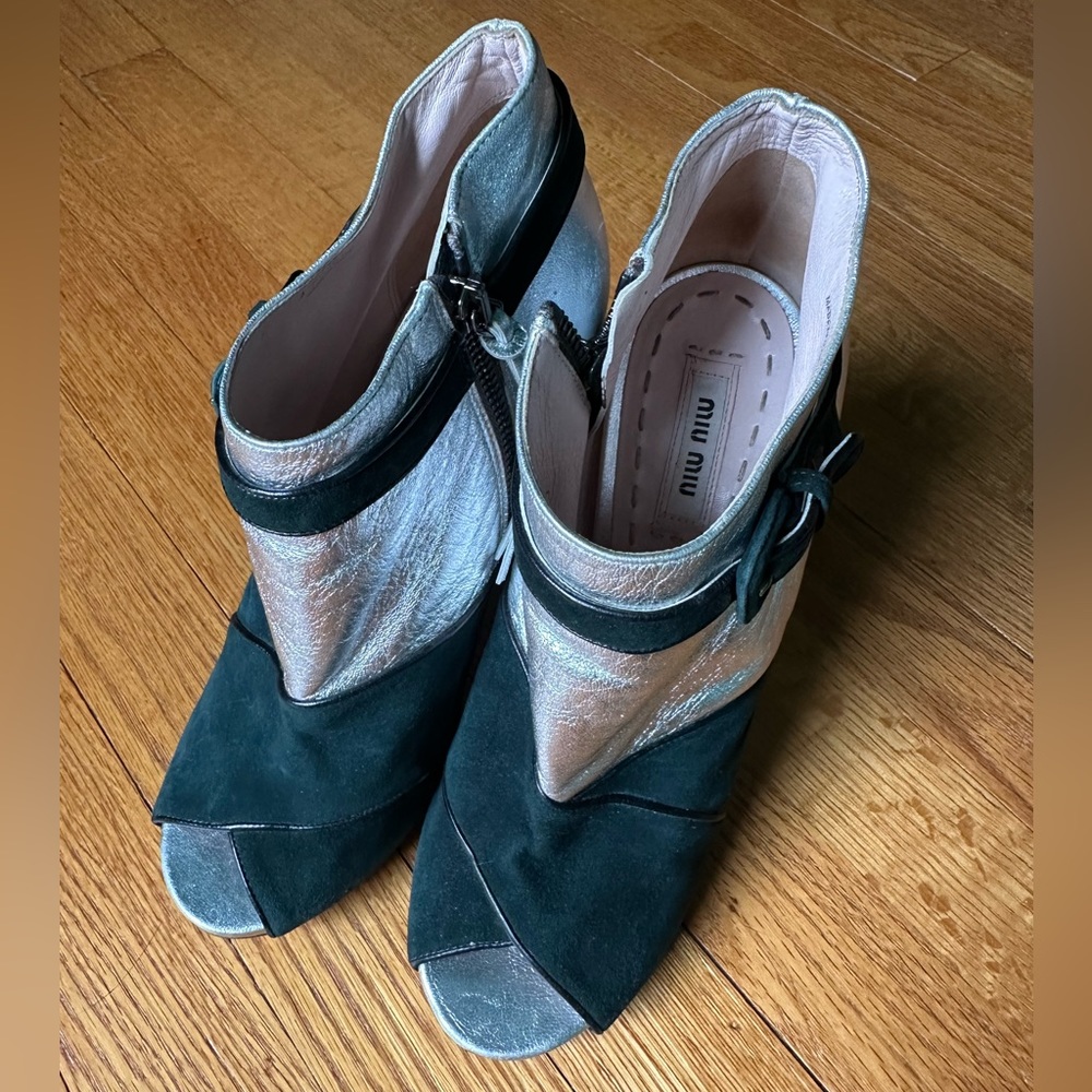 Miu Miu Open Toe Heels From Fall-Winter 2011 Runw… - image 8